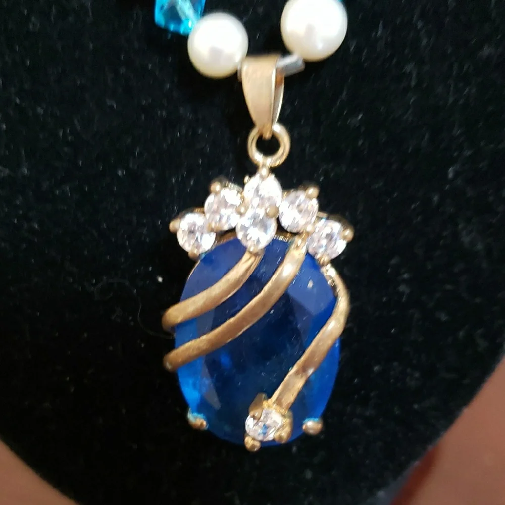 Elegant Blue and White Necklace